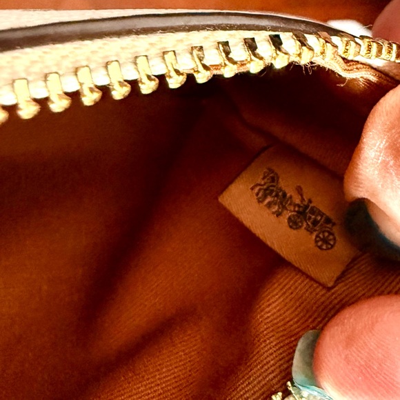 Coach White Lime Wristlet - Picture 7 of 10